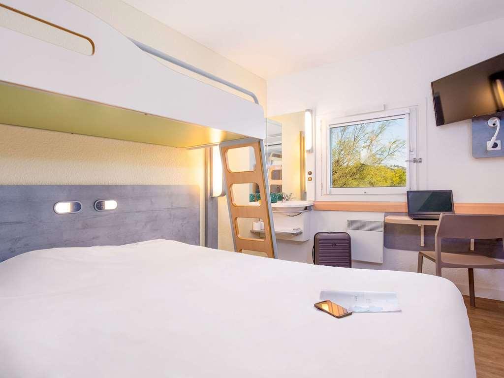 Ibis Budget Frejus Saint Raphael Capitou A8 Exterior photo