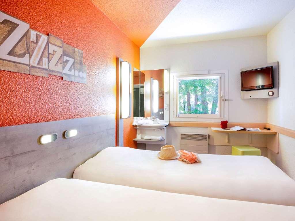 Ibis Budget Frejus Saint Raphael Capitou A8 Exterior photo